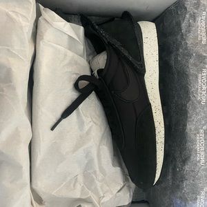 Nike WMNS Daybreak x Undercover sneaker